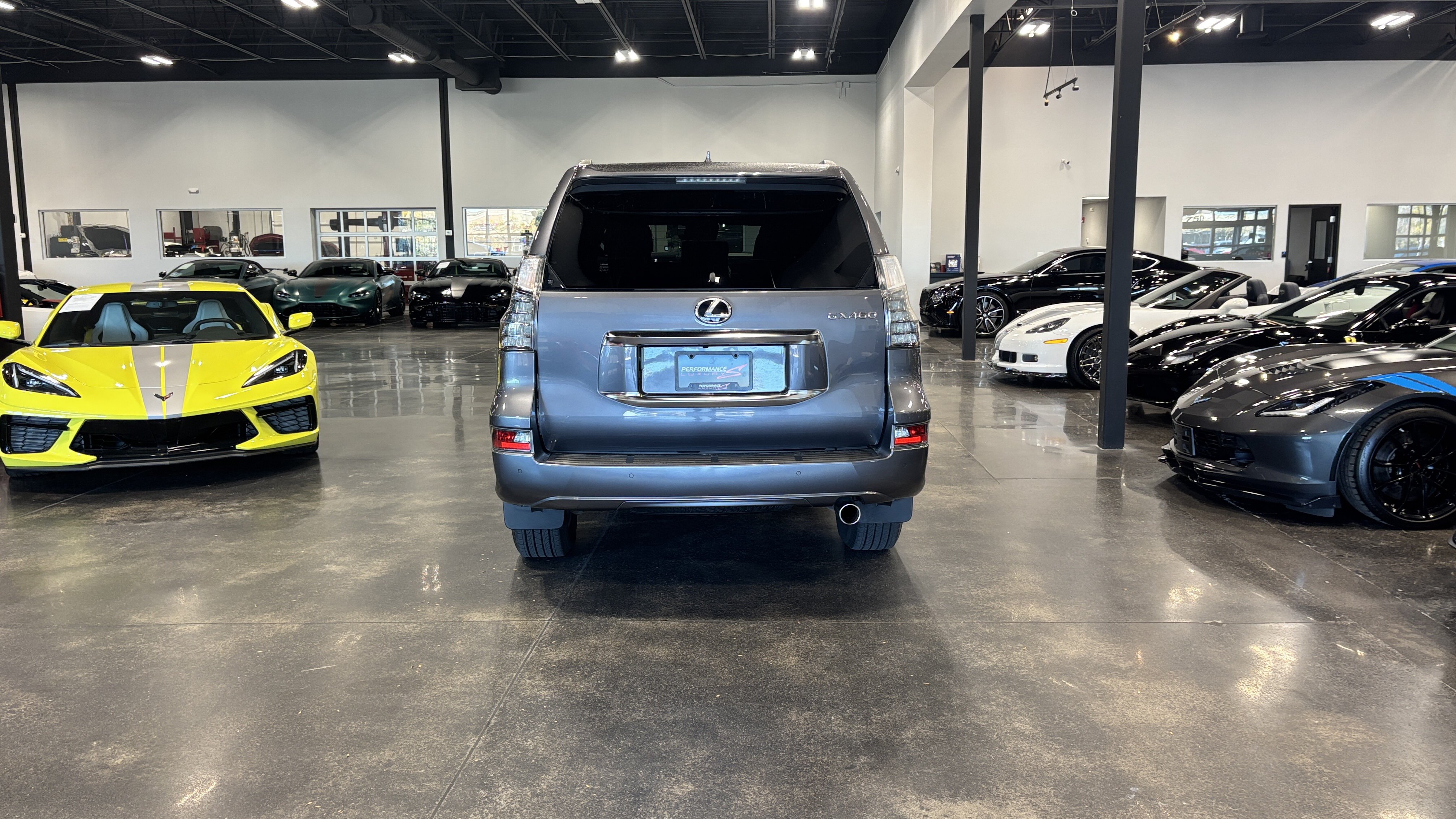 Used 2021 Lexus GX 460 Premium w/ Premium Package AWD/4WD image 3