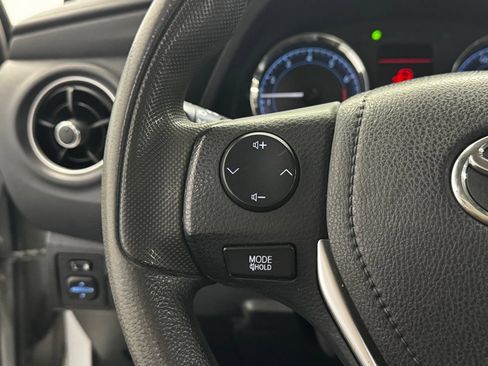 Used 2017 Toyota Corolla LE FWD image 20
