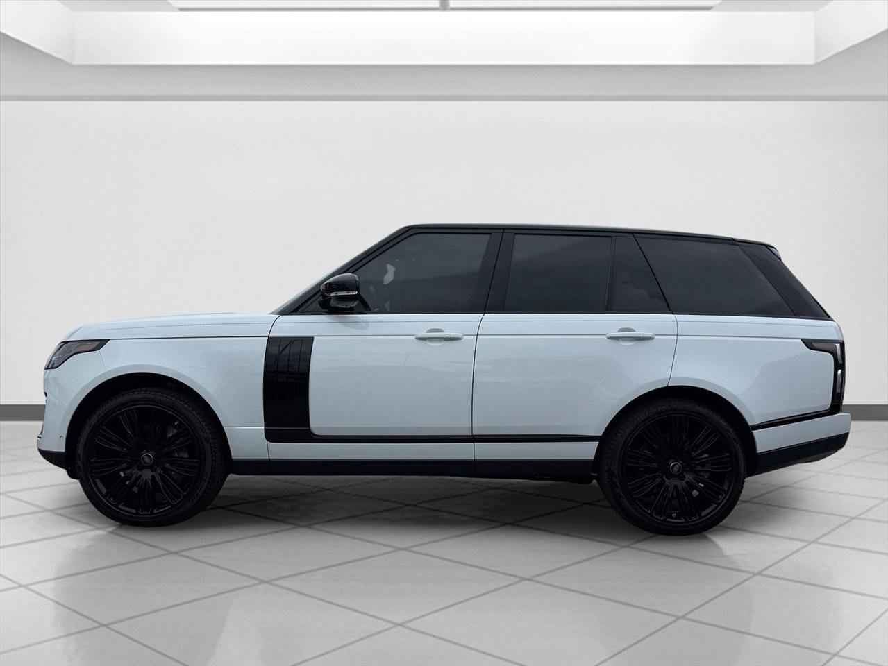 Used 2021 Land Rover Range Rover P525 Westminster Edition AWD/4WD image 2