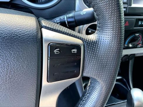 Used 2013 Toyota Tacoma 4x4 Access Cab V6 w/ SR5 Pkg image 23