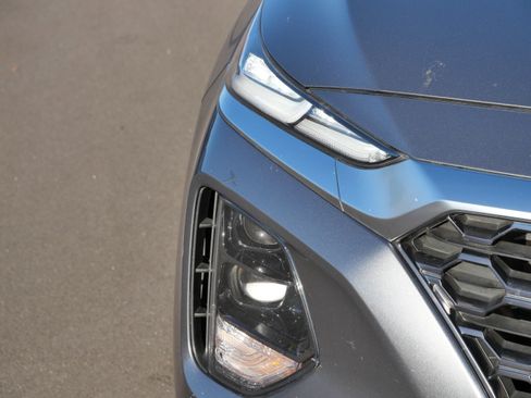 Used 2019 Hyundai Santa Fe AWD image 16