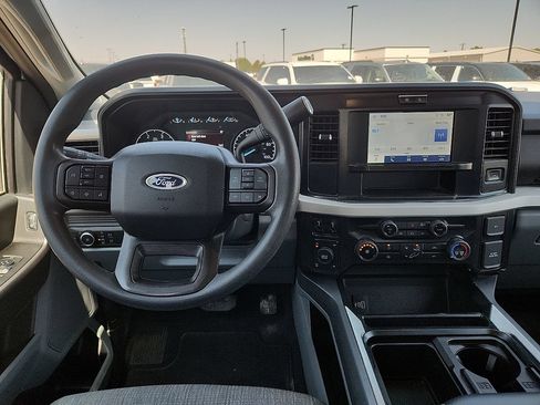 Used 2025 Ford F250 XLT w/ FX4 Off-Road Package AWD/4WD image 5
