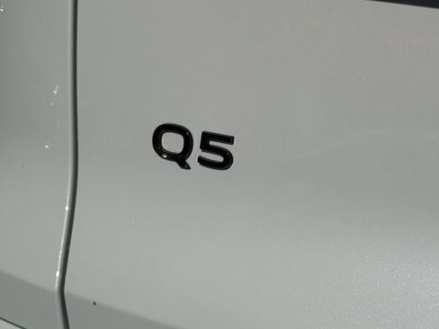 Used 2025 Audi Q5 Premium w/ Convenience Package AWD/4WD image 28