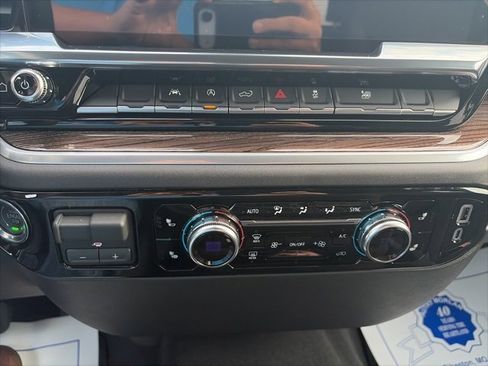 New 2026 GMC Sierra 1500 Elevation image 23