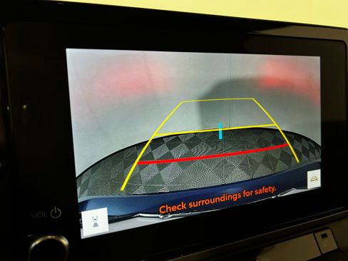 Certified 2025 Toyota Camry SE image 19