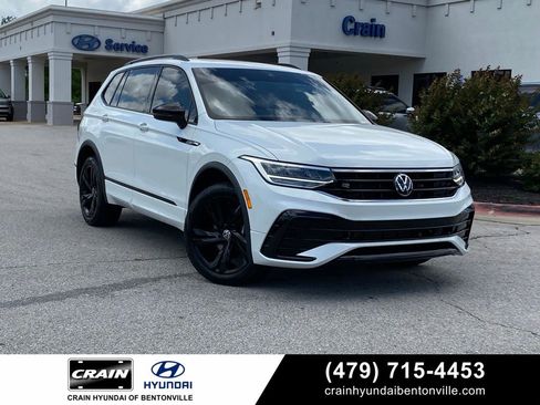 Used 2024 Volkswagen Tiguan SE R-Line FWD image 1