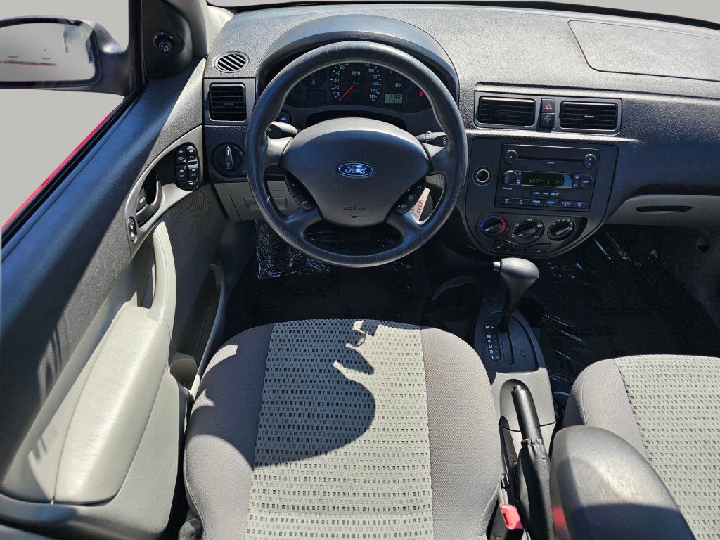 Used 2007 Ford Focus SE FWD image 3