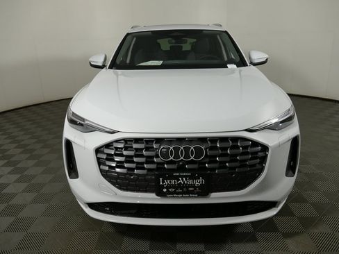 New 2025 Audi Q5 Premium Plus image 8