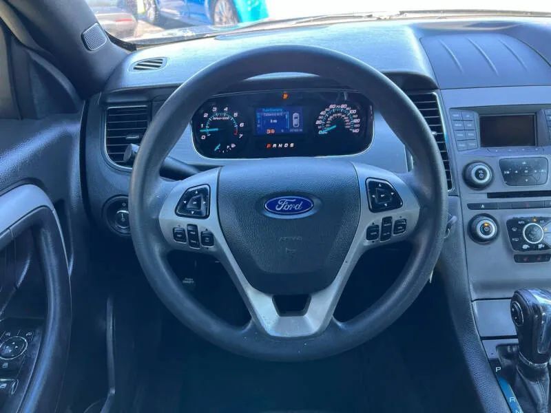 Used 2015 Ford Taurus SEL FWD image 18