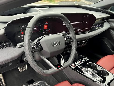 Certified 2025 Audi S6 e-tron Prestige w/ 21" Black Optic Package image 23