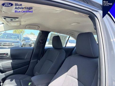 Used 2025 Toyota Corolla LE FWD image 16