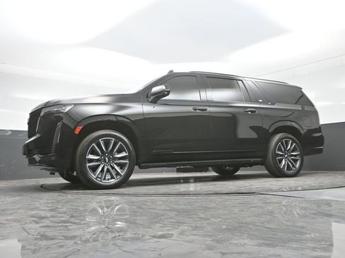 Certified 2023 Cadillac Escalade ESV Sport w/ Touring Package AWD/4WD image 23