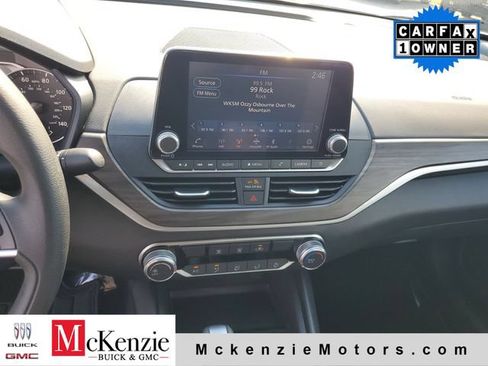 Used 2025 Nissan Altima 2.5 SV FWD image 15