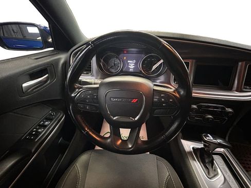 Used 2020 Dodge Charger SXT w/ Cold Weather Package RWD image 13