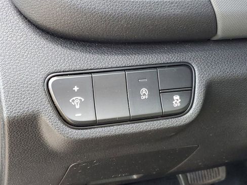 Used 2024 Kia Seltos LX AWD/4WD image 8