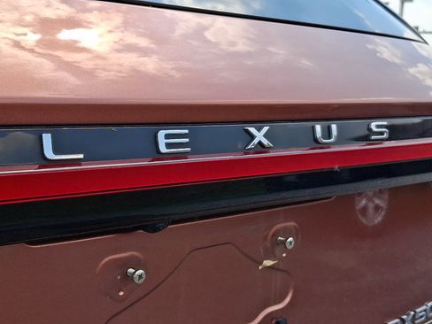 Used 2023 Lexus RX 500h F Sport w/ Accessory Package (2T) AWD/4WD image 32