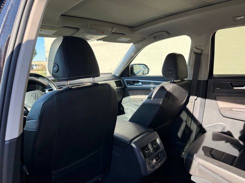 Used 2023 Volkswagen Atlas SEL Premium AWD/4WD image 21