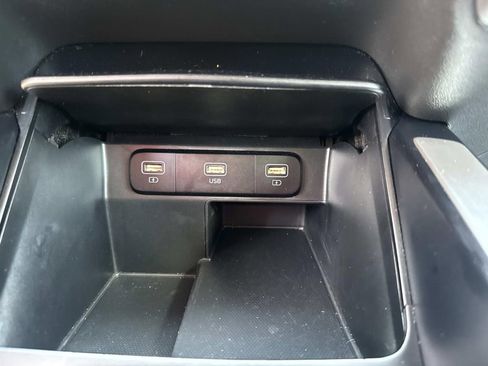 Used 2021 Kia Sorento LX FWD image 31