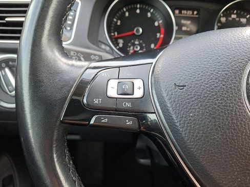 Used 2018 Volkswagen Passat 2.0T SE image 22