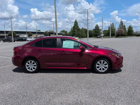 Certified 2024 Toyota Corolla LE FWD image 3
