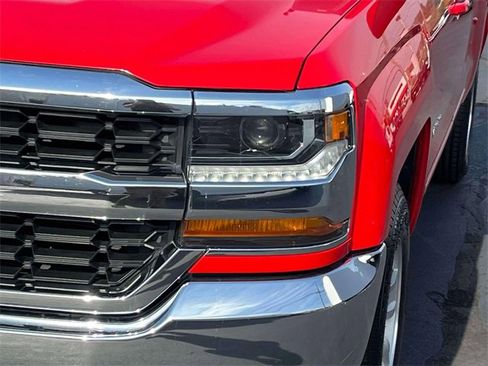 Used 2018 Chevrolet Silverado 1500 LT image 10