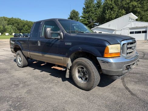 Used 2001 Ford F250 4x4 SuperCab Super Duty image 3