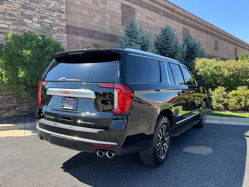 Used 2023 GMC Yukon Denali AWD/4WD image 10