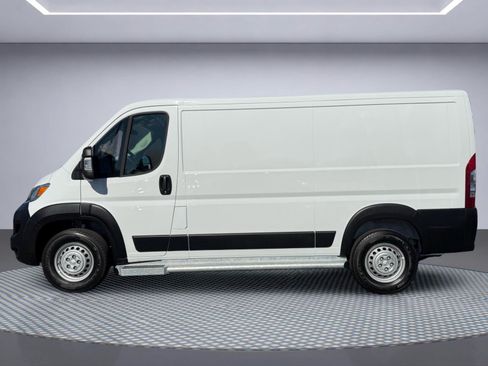 Used 2025 RAM ProMaster 2500 w/ U-Haul Equipment Group FWD image 3