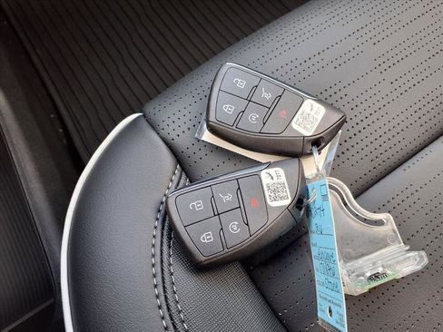 New 2026 Buick Enclave Sport Touring w/ Power Package image 17