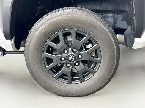 Used 2025 Toyota 4Runner SR5 RWD image 11
