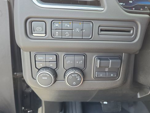 Used 2023 Chevrolet Tahoe Z71 w/ Max Trailering Package AWD/4WD image 26