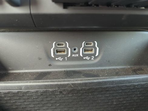 Used 2022 RAM 2500 Big Horn w/ Level B Equipment Group AWD/4WD image 38