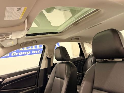 Used 2019 Volkswagen Jetta SE FWD image 38