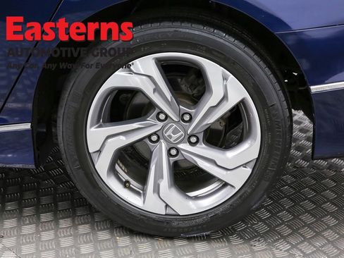 Used 2020 Honda Accord EX image 32