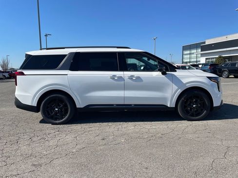 New 2026 Kia Carnival SX Prestige image 9