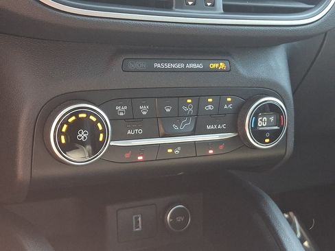 Certified 2020 Ford Escape SEL AWD/4WD image 17
