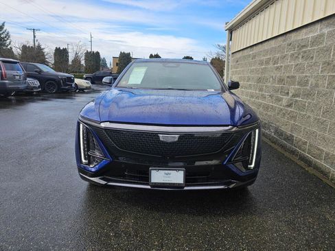 Certified 2025 Cadillac Lyriq Sport image 11