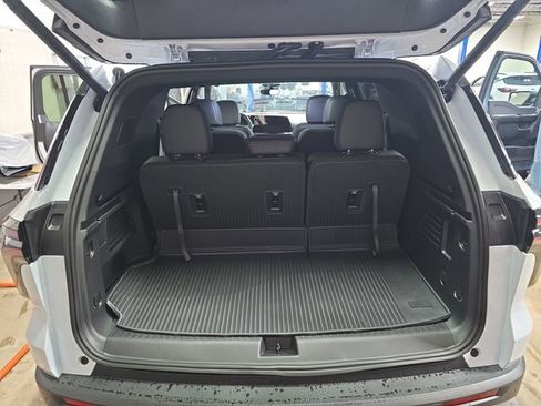 New 2026 Chevrolet Traverse Z71 w/ Enhanced Driving Package image 14