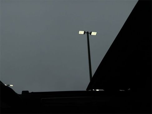 Used 2022 Jeep Wrangler Unlimited Sahara image 25