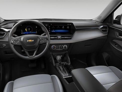 New 2026 Chevrolet TrailBlazer LT w/ Driver Confidence Package FWD image 4