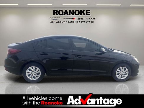 Used 2019 Hyundai Elantra SE w/ Cargo Package image 39