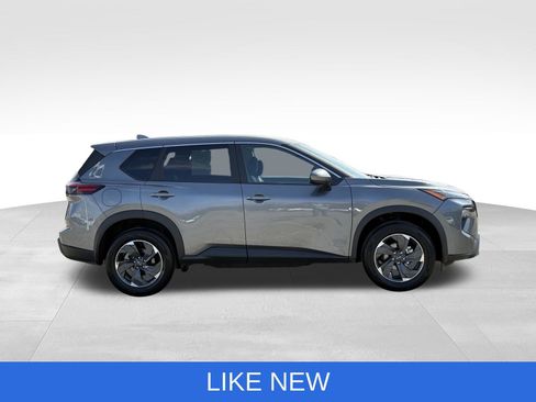 Used 2026 Nissan Rogue SV image 11