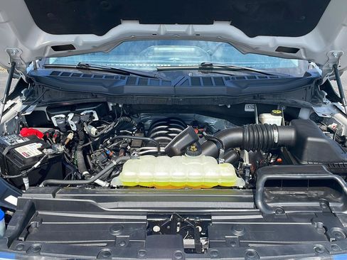 Used 2022 Ford F150 XLT w/ Equipment Group 302A High AWD/4WD image 9