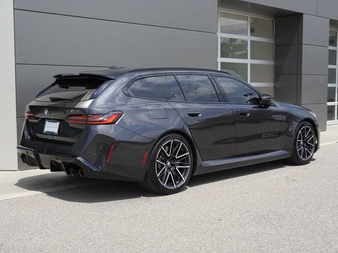 Used 2026 BMW M5 Touring AWD/4WD image 4