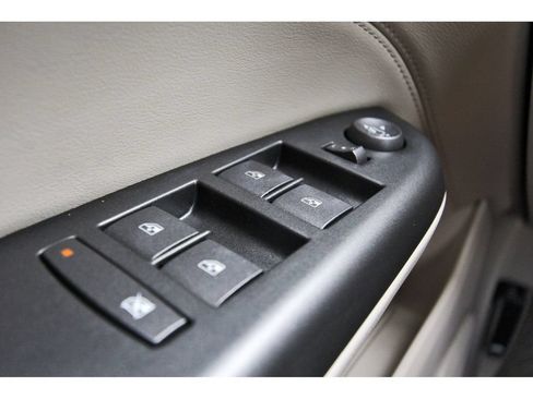 Used 2012 Cadillac SRX Luxury FWD image 20