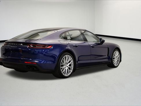 Used 2020 Porsche Panamera 4 image 7