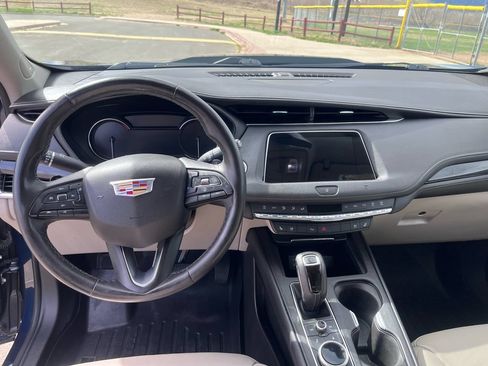 Used 2019 Cadillac XT4 Premium Luxury AWD/4WD image 21