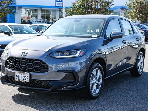 Used 2025 Honda HR-V LX image 3