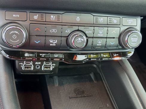 Used 2024 Dodge Durango GT image 22