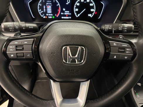 Used 2024 Honda Pilot Touring image 9